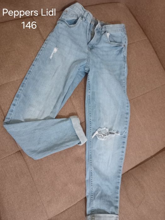 Дрехи за момиче 134-140