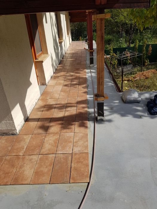 Майстор вътрешни ремонти- плочки, шпакловка, боядисване.