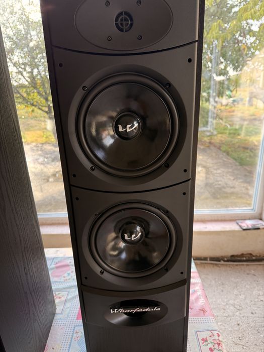 Boxe podea Wharfedale Valdus 400