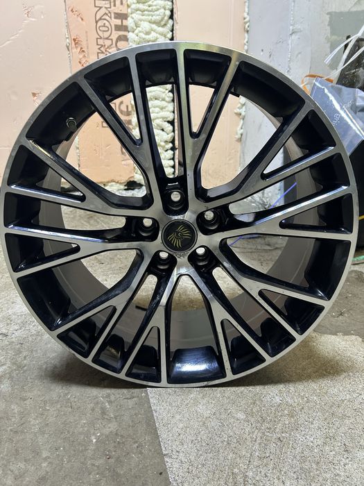 Продам комплект дисков с датчиком на 19 размер.