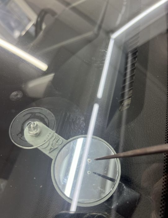 Ремонт лобовых стекол, сколы, трещины