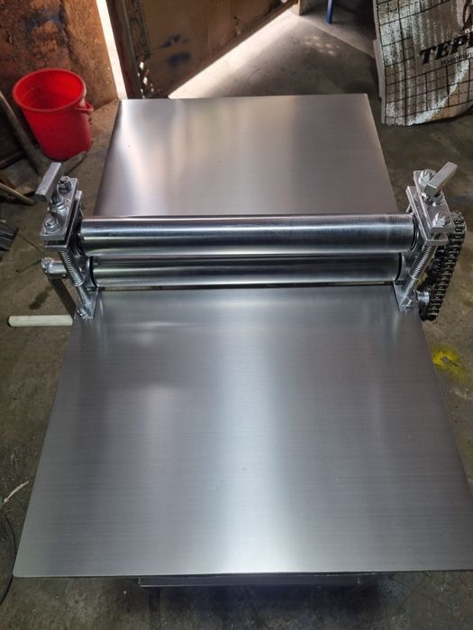 Hamir yoyish aparati testoraskatka cheburek aparat