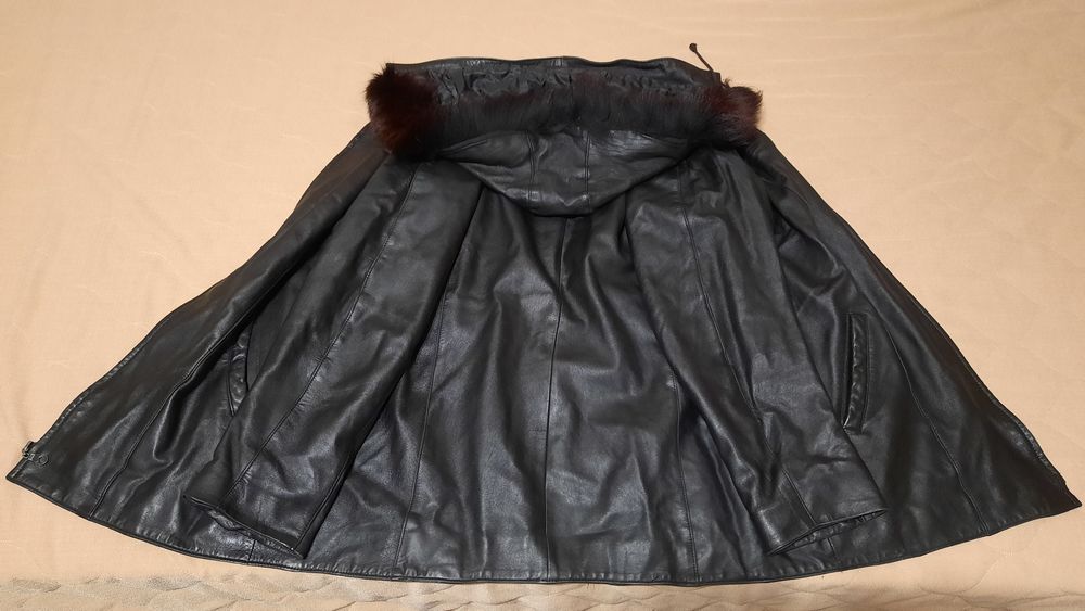 Дамско кожено яке.