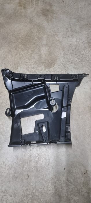 Странична основа - лява за монтаж на задна броня за BMW F30