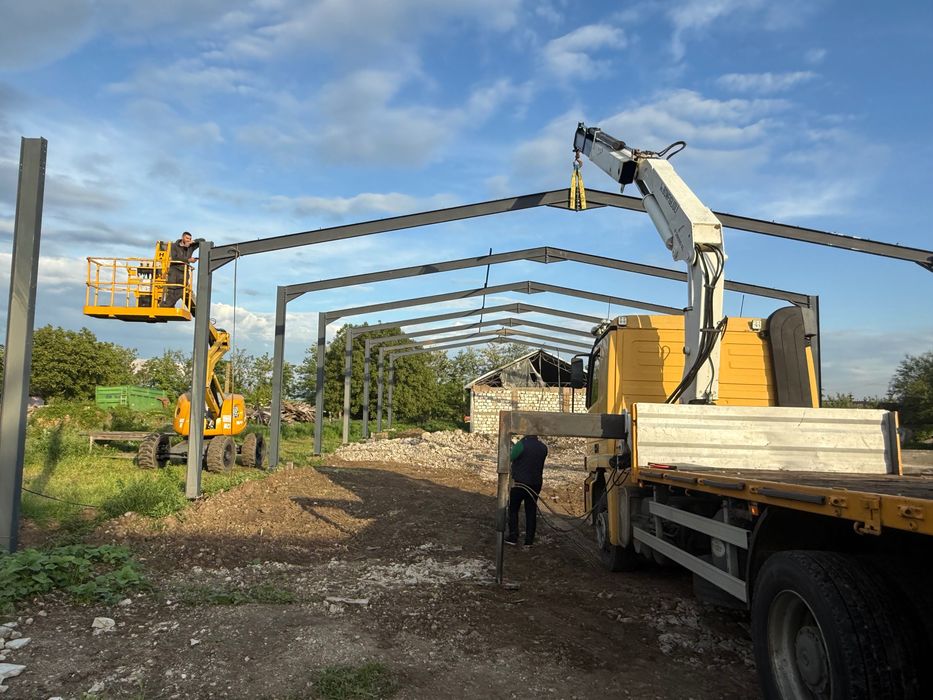 Închiriez camion cu macara/ efectuez transport