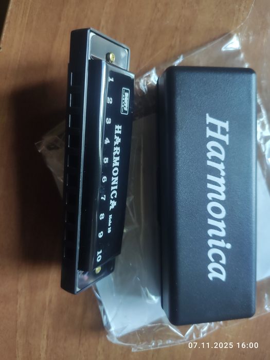 Губная гармошка  новая