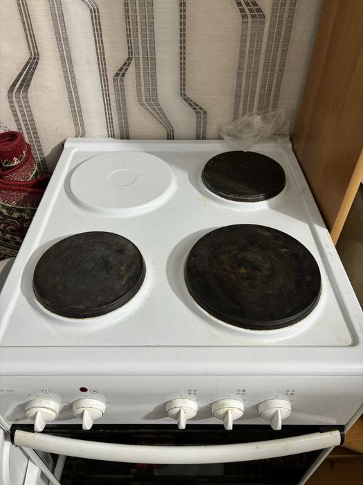 Продается электрическая плита