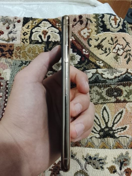 продаю айфон 10 хс