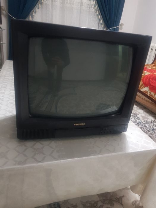 Srochna Telvizor sotiladi