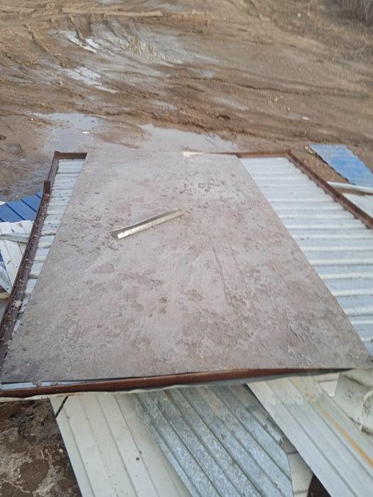 Лист стальной продам