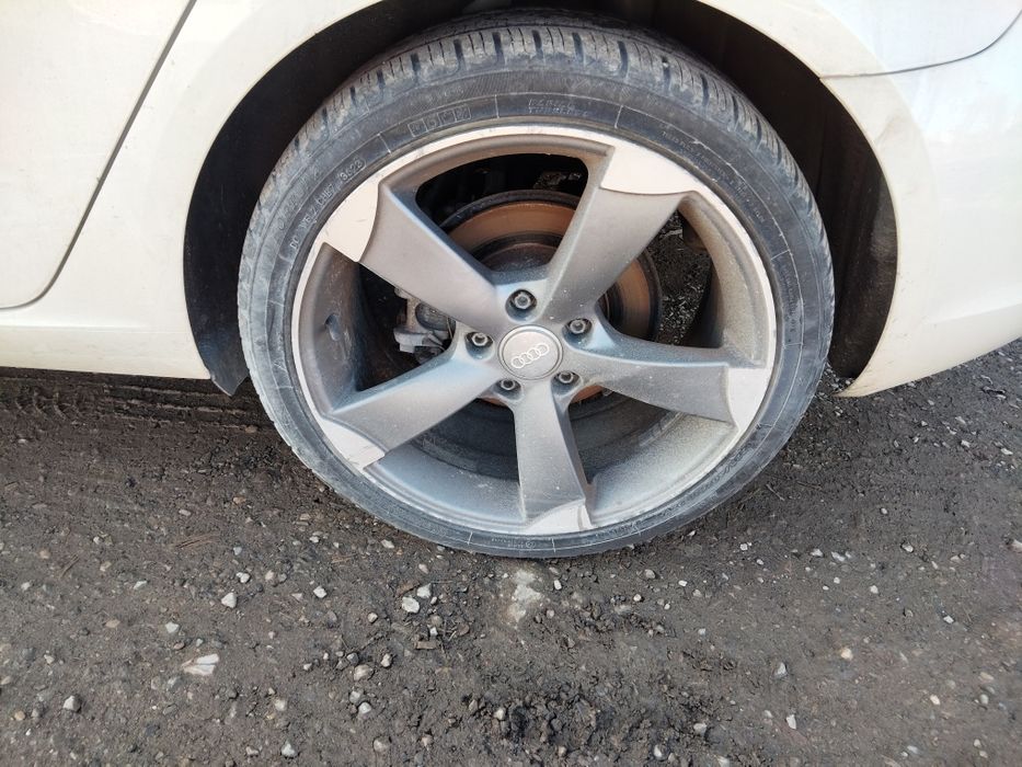 Ауди А3 8V 2.0 тди 2015 год