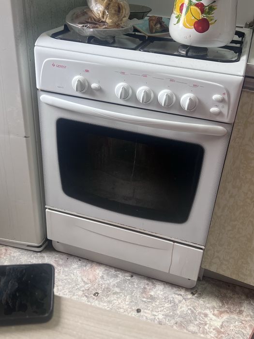 Продам газовую плиту