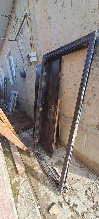Продам двери (дёшево)