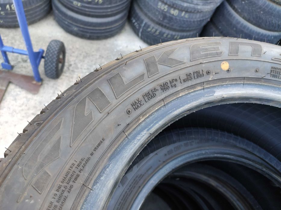 4бр Летни гуми 215 55 17 - Falken - DOT 2023