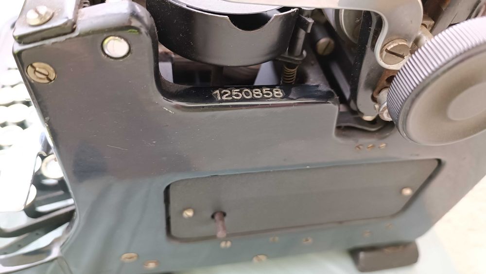 Стара пишеща машина Continental - Made in Germany - 1954г. - Антика