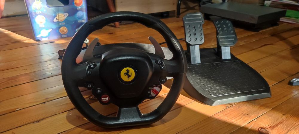 Волан Thrustmaster T80 RW FERRARI 488 GTB за Playstation 5, Playstation 4, PC