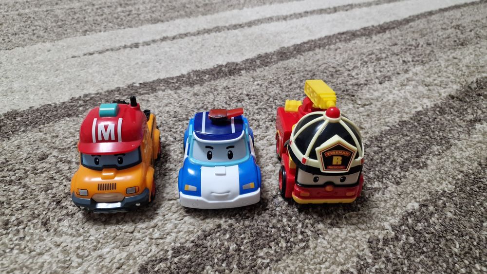 Продам дет.гараж Робокап Полли