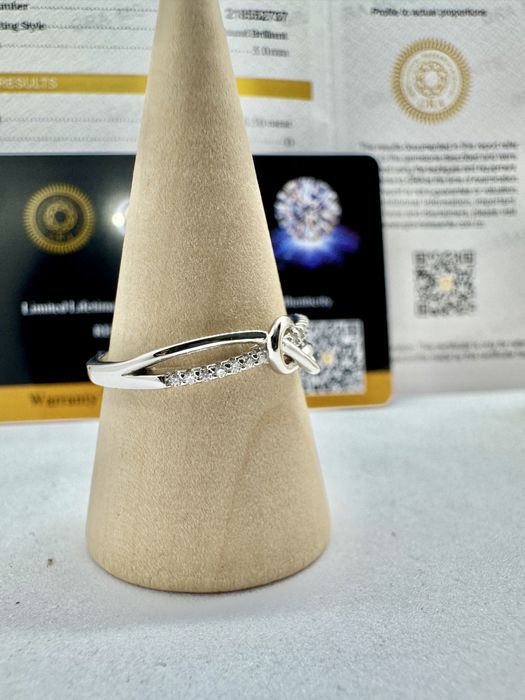 Сребърен пръстен с мойсанит (Диамант) 0.5 карата