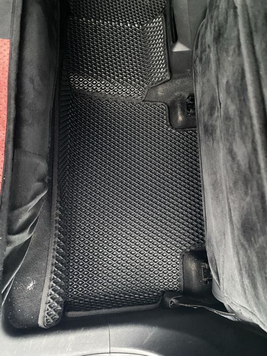 Продаю полик для автомобиль Geely coolray