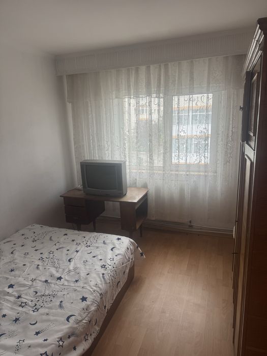 Vând Apartament cu 3 camere