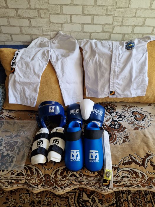 Продаю аммуницию на Тхеквандо