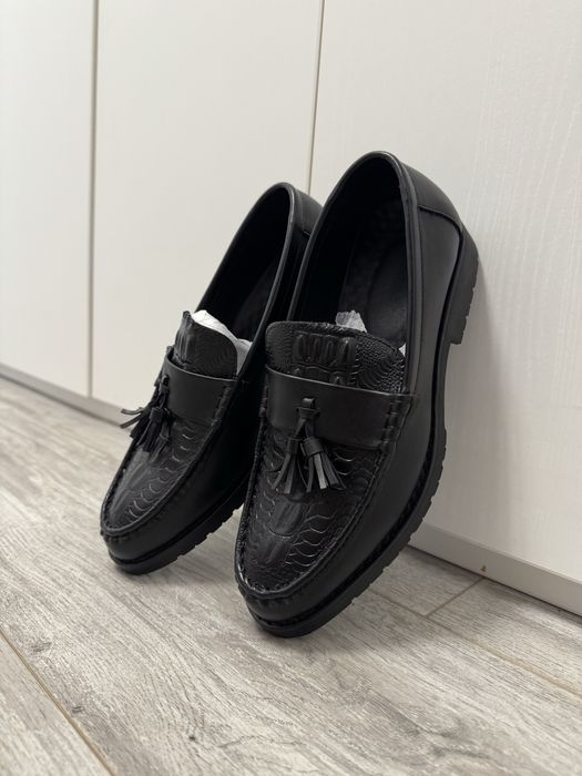 Pantofi eleganti noi