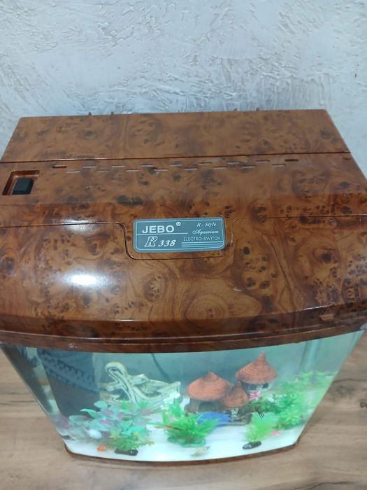 Продаётся аквариум заводской