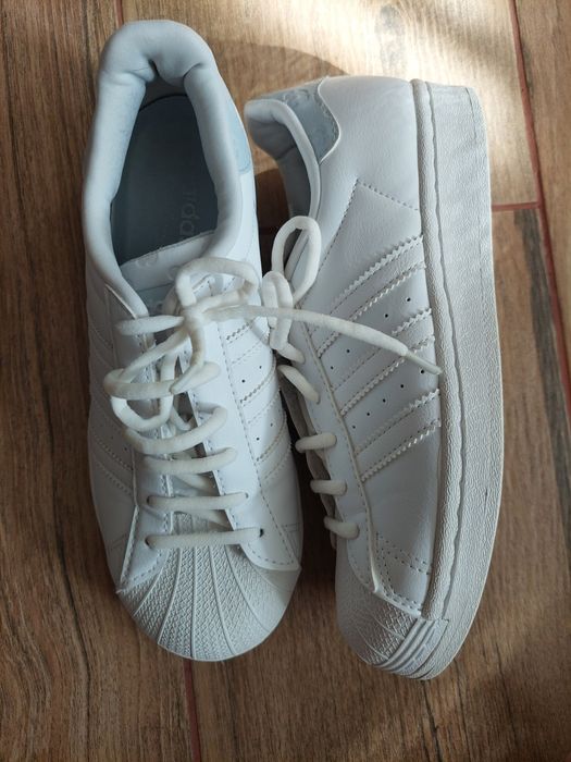 Adidasi superstar 37 și 1/3