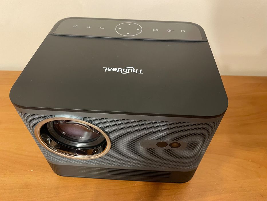 Смарт проектор Thundeal TDA5