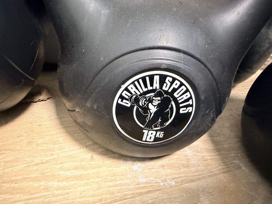Set Kettlebell 18 kg+18 kg=36 kg. Pret 300 lei made in Germany