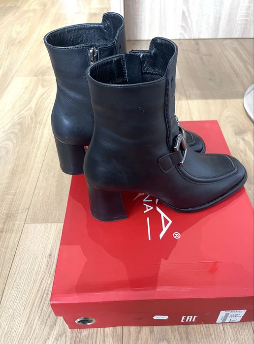 Дамски боти естествена кожа