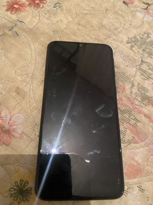 Samsung А40 продам