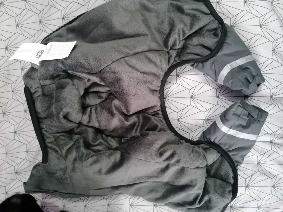 Hăinuțe pentru căței de talie mica