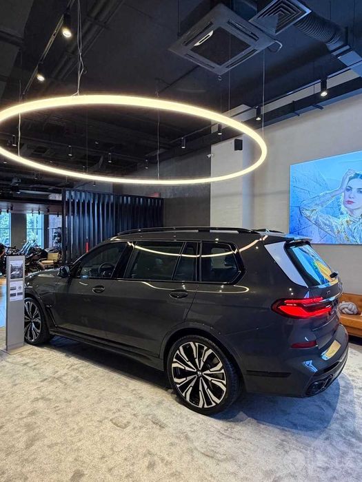 Продам новый BMW X7 M60 FULL в наличии ! c гарантией !