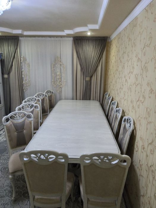 Продается стол стул на 12 персон!