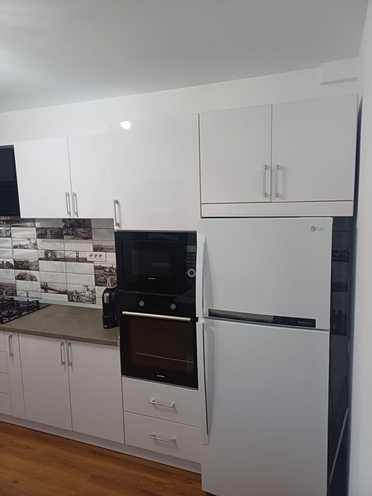 Vând Bucătărie Mobilier + Electrocasnice