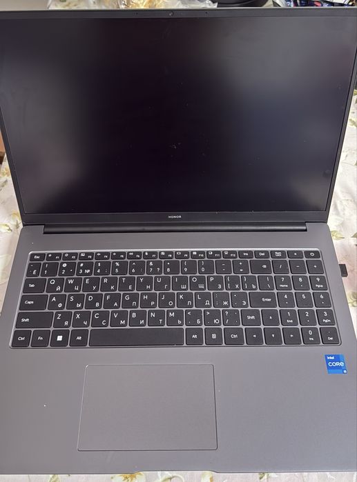 Honor Magicbook x16