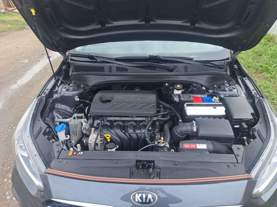 Продам авто Kia cerato 2019год