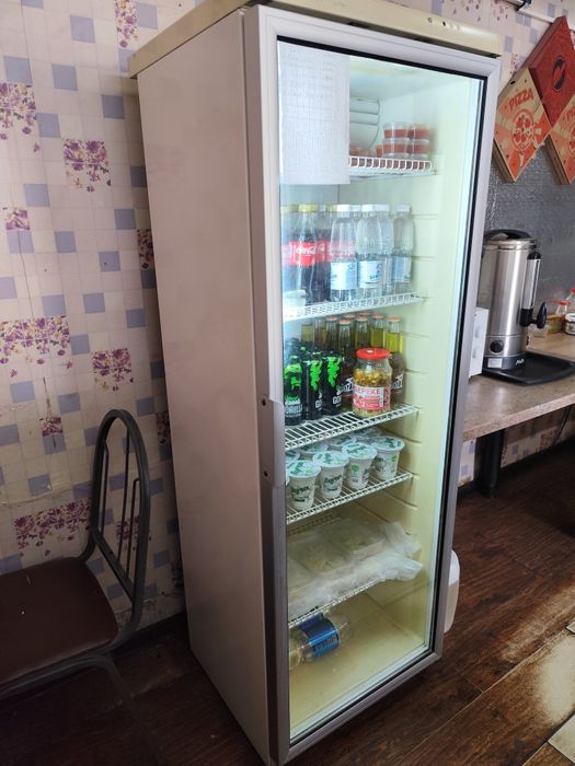 Витринный холодильник для напитка
