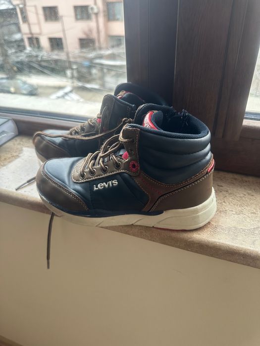 Боти за момче Levi’s