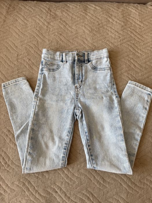 Продам  классные джинсы для девочек