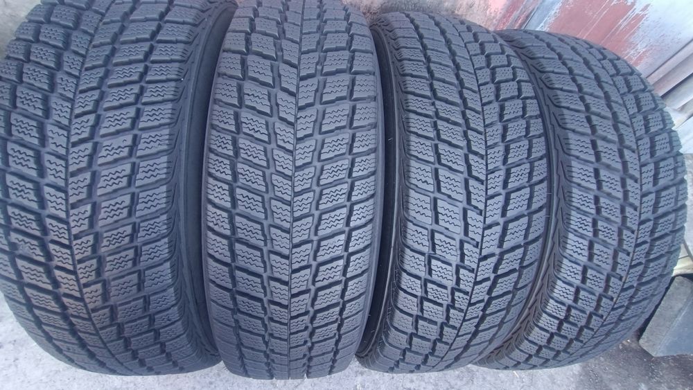 225/65/17 Roadstone