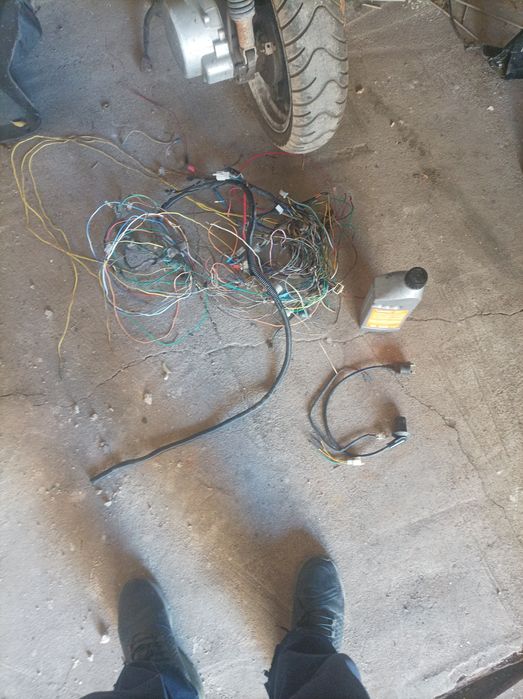 Продам скутер 150 кубов