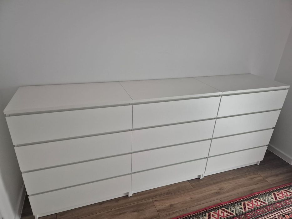 Comoda alba impecabila