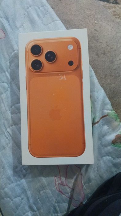 Продам iPhone 17pro