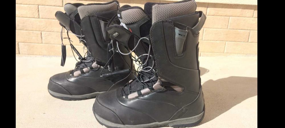 Echipament schi de tură