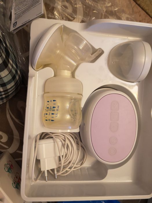 Електрическа помпа за кърма Philips Avent плюс две ръчни помпи