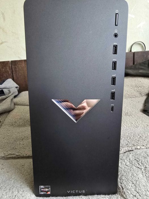 Геймърски настолен компютър HP Victus Ryzen 5, RTX3060, 16gb, 512ssd