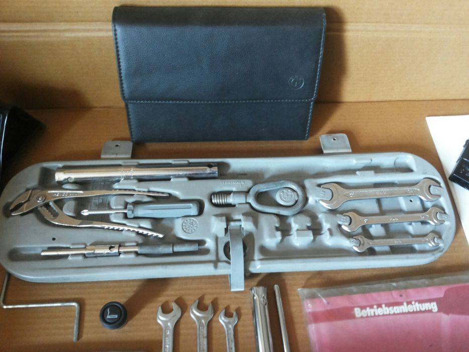 BMW Оригинални инструменти,аксесоари и пренадлежности