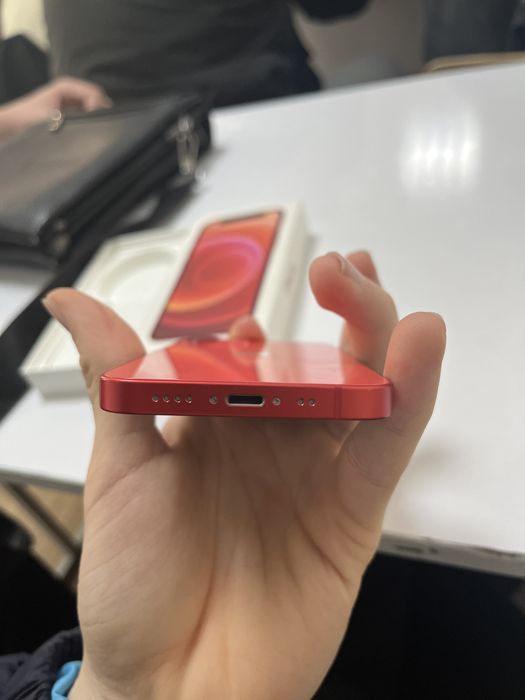 Iphone 12 mini red
